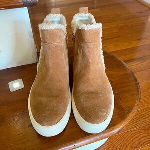 SOLE SOCIETY Teagan Sneakers in Walnut